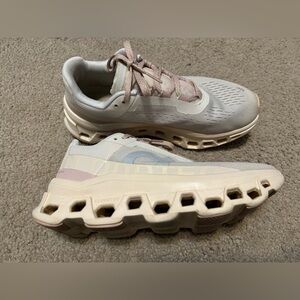 Womens Oncloud Monsters